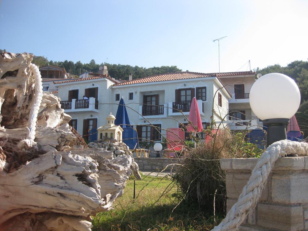 Violetta Seaside Studios&Apartments Karlovassi Exterior photo